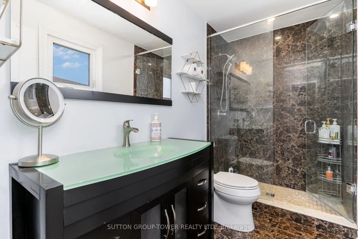 293 London Road, ON L3Y 6L3