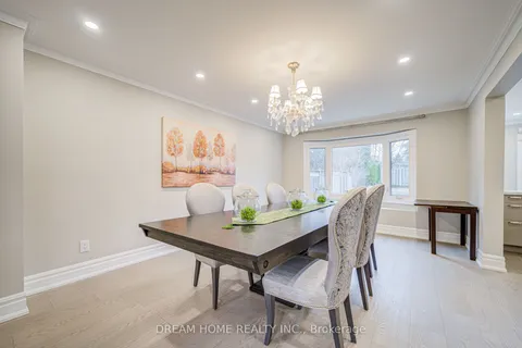 352 Kennedy Street, ON L4G 5M4