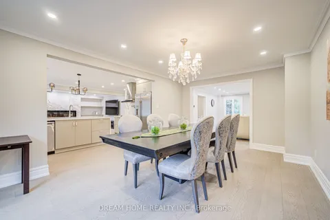 352 Kennedy Street, ON L4G 5M4