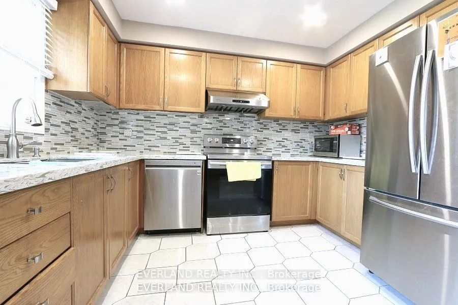 Detached interior view at 87 Kyla Crescent Markham