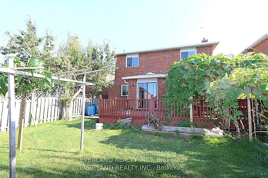 Detached kitchen at 87 Kyla Crescent Markham