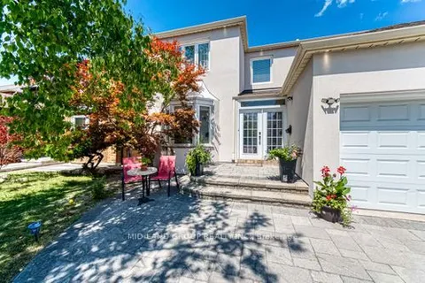 74 Blackmore Avenue, ON L4B 2A1