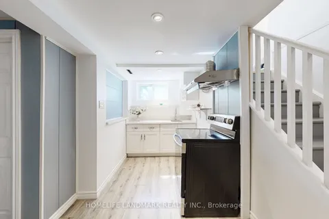 11 Uplands Avenue, ON L4J 1J8