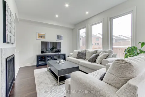 29 Pear Blossom Way, ON L9N 0T3