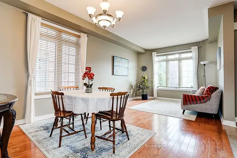 14 Tottenham Court, ON L6B 1H5