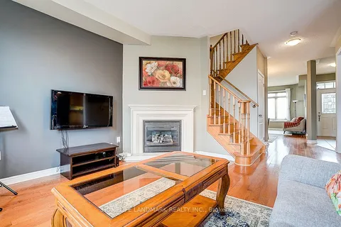 14 Tottenham Court, ON L6B 1H5