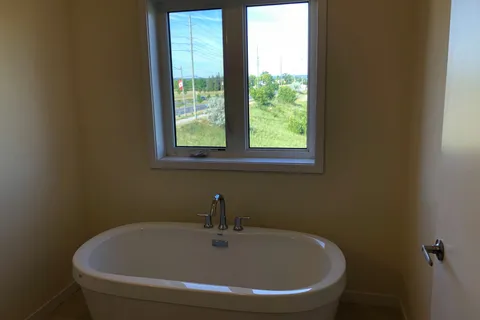 368 Elyse Court, ON L4G 2C9