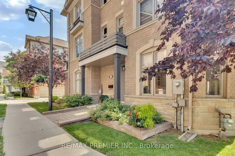 10 Henry Peters Lane, ON L4L 0A7