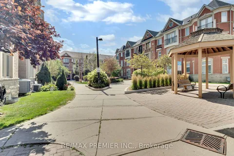 10 Henry Peters Lane, ON L4L 0A7