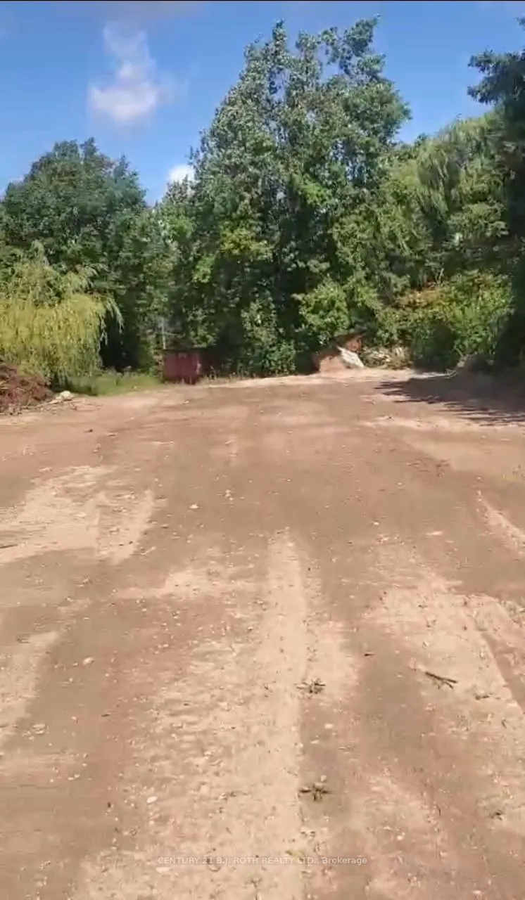 3294 Innisfil Beach Road, ON L9S 4C7