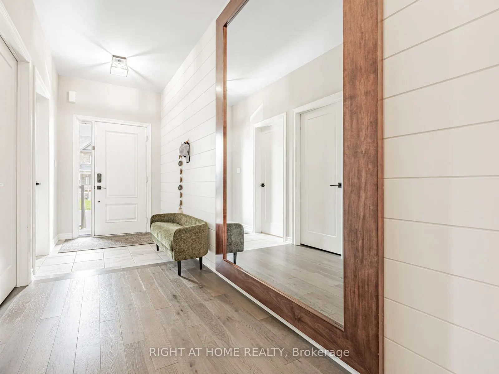 7 Harry Thornton Lane, ON L9P 0E9