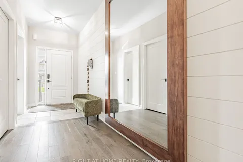 7 Harry Thornton Lane, ON L9P 0E9