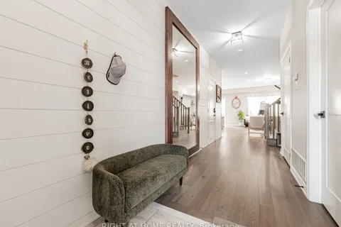 7 Harry Thornton Lane, ON L9P 0E9