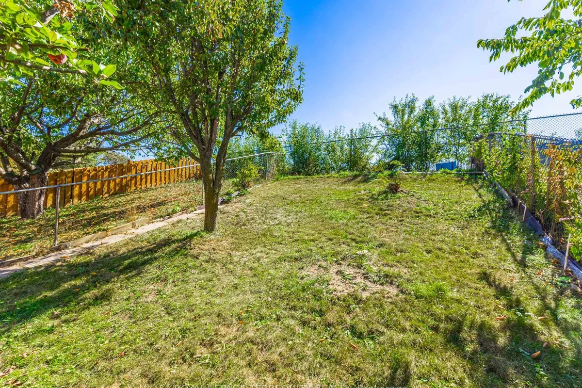 65 Bob O'link Avenue, ON L4K 1H1