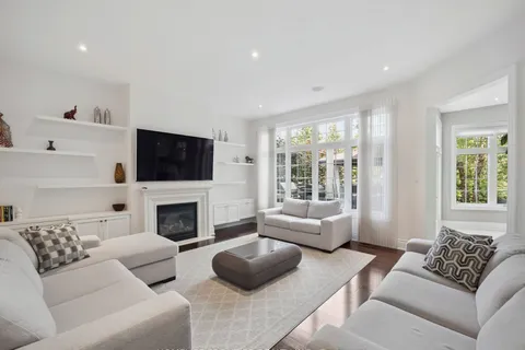 166 Stanton Avenue, ON L4H 3P5