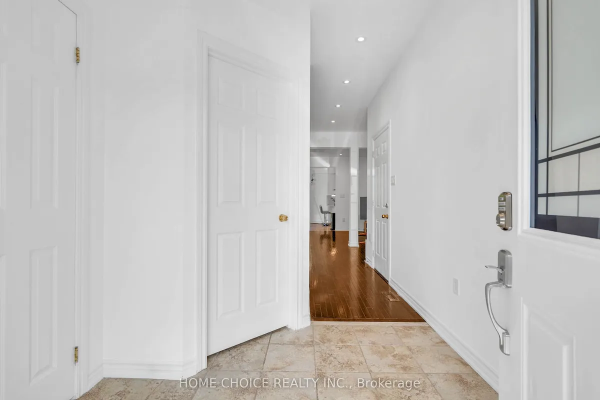 328 Rita's Avenue, ON L3X 2N2