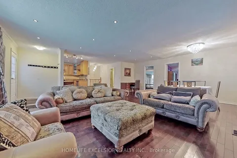 249 Palmer Avenue, ON L4C 1P1