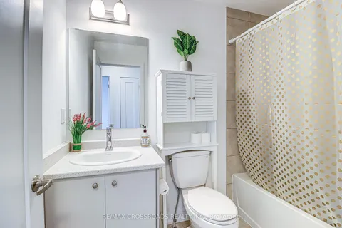 64 Lyall Stokes Circle, ON L0G 1M0