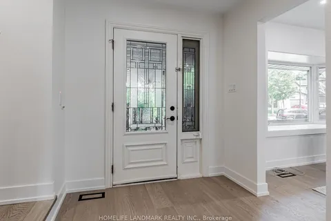 9 Eastman Crescent, ON L3Y 5T9