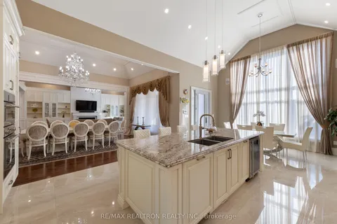 223 Crestwood Road, ON L4J 1A8