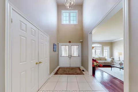 8 Mumberson Court, ON L6C 1Y4