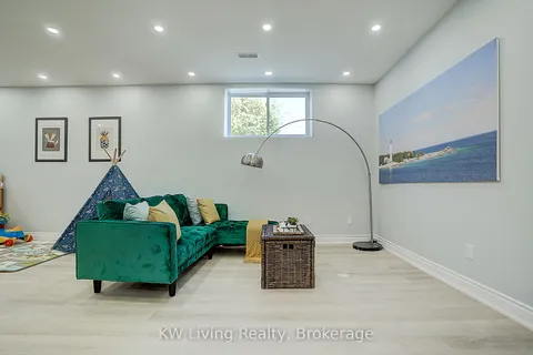 15 Farley Circle, ON L0E 1S0