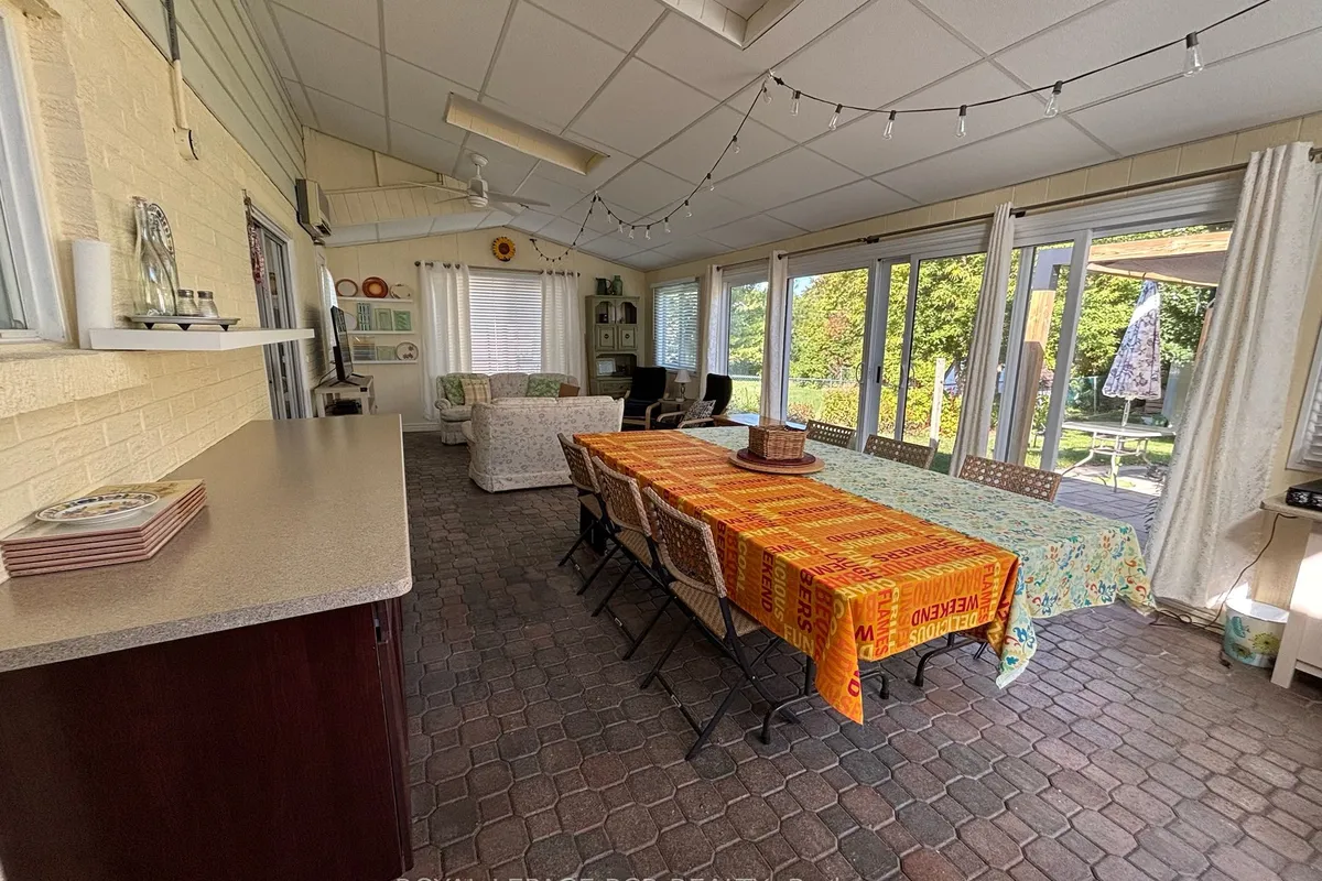 1049 Elgin Street, ON L3Y 3C3