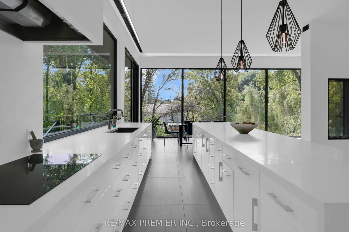 350 Kingscross Drive, ON L7B 1J9