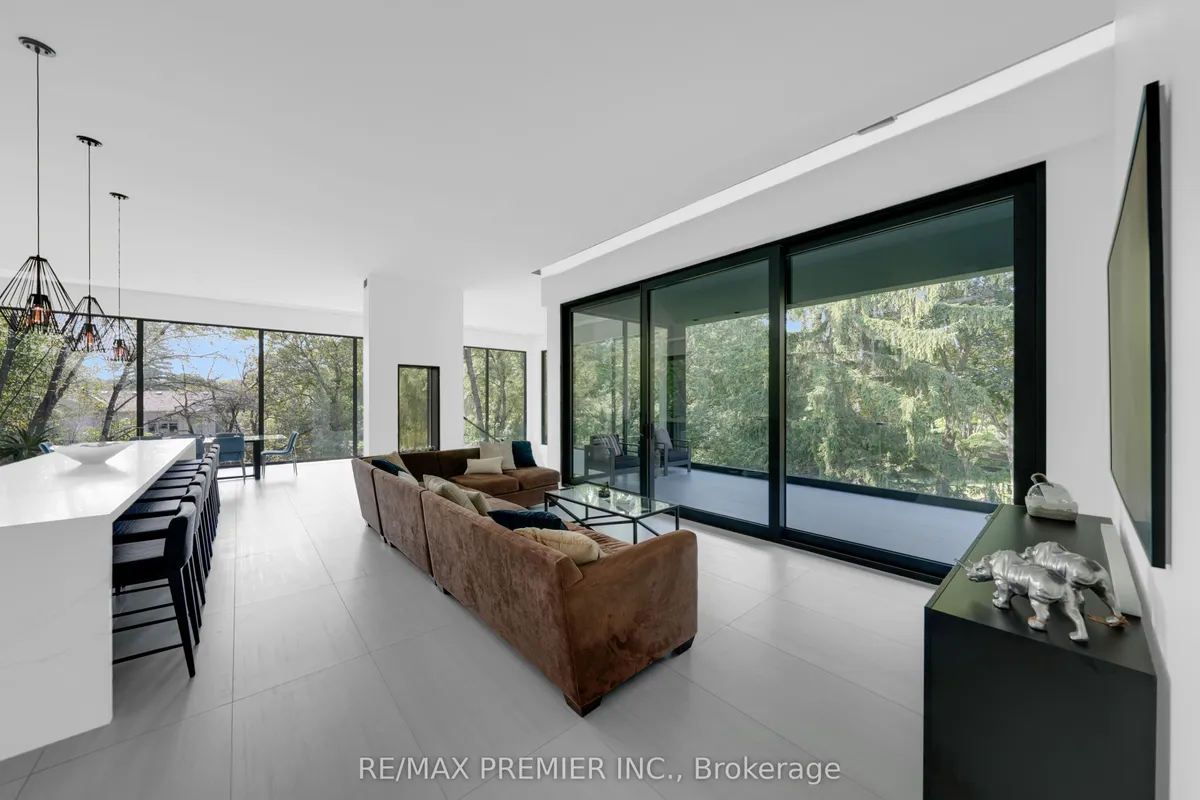 350 Kingscross Drive, ON L7B 1J9