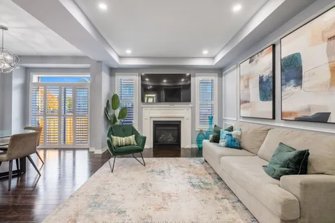 73 MONDIAL Crescent, ON L0G 1R0