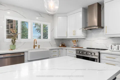 614 Rupert Avenue, ON L4A 1W1