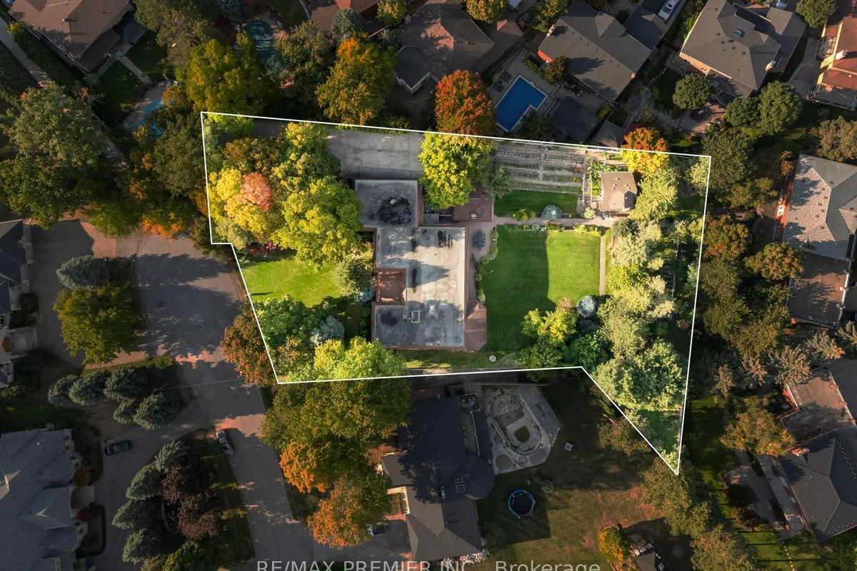 261 Sylvadene Parkway, ON L4L 2M8