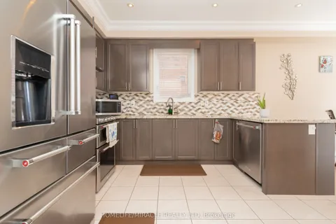 516 Vellore Woods Boulevard, ON L4H 2W3