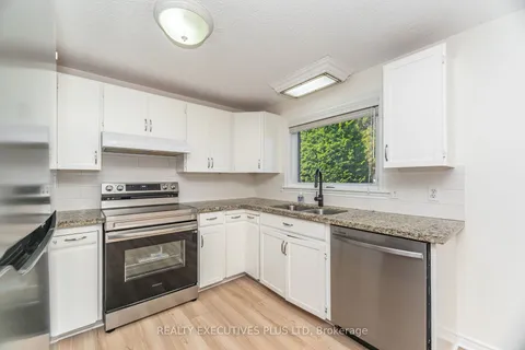 3 Hickory Court, ON L0G 1W0