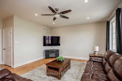 8480 Simcoe County Road, ON L0G 1L0