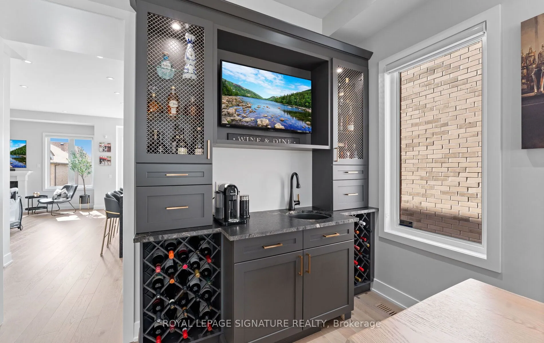 29 Sikura Circle, ON L4G 3Y8