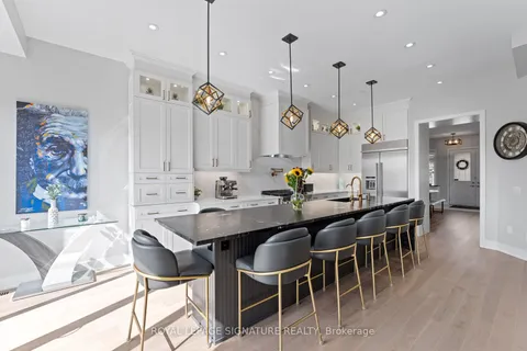 29 Sikura Circle, ON L4G 3Y8