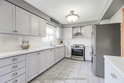 312 Valeria Boulevard, ON L4L 6V7