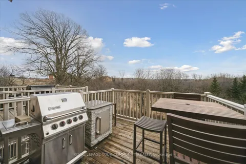 118 Chapman Court, ON L4G 0E2