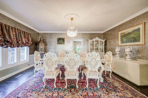 28 Edmund Crescent, ON L4B 2X8