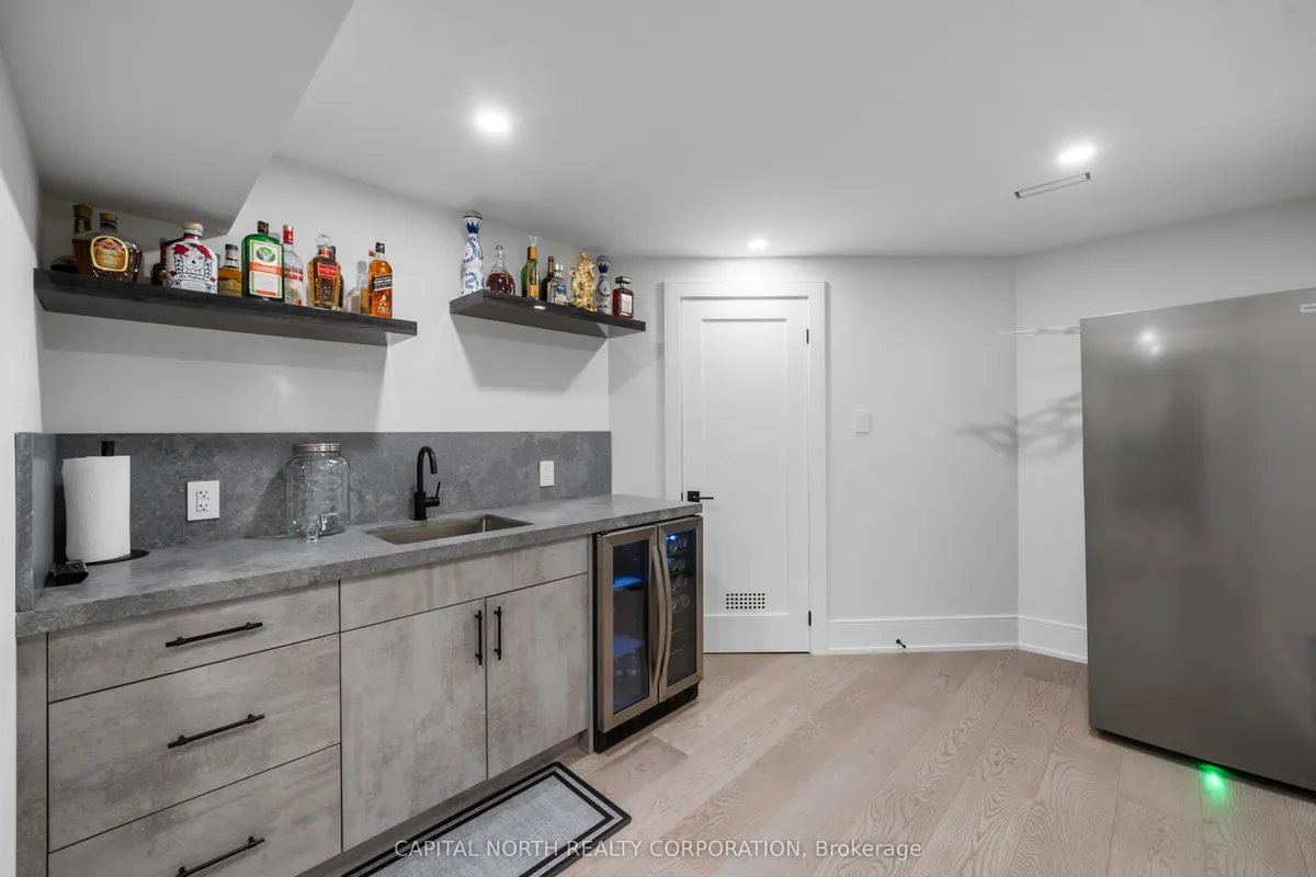 130 Fifth Avenue, ON L4L 6Z4