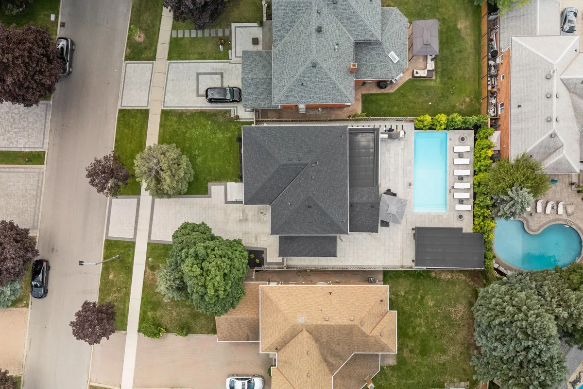 130 Fifth Avenue, ON L4L 6Z4