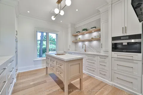 16 Eversley Hall N/A, ON L7B 1L8