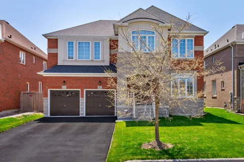 27 Scarlet Way, ON L3Z 0T4