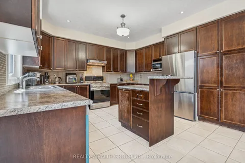 896 Booth Avenue, ON L9S 0A6