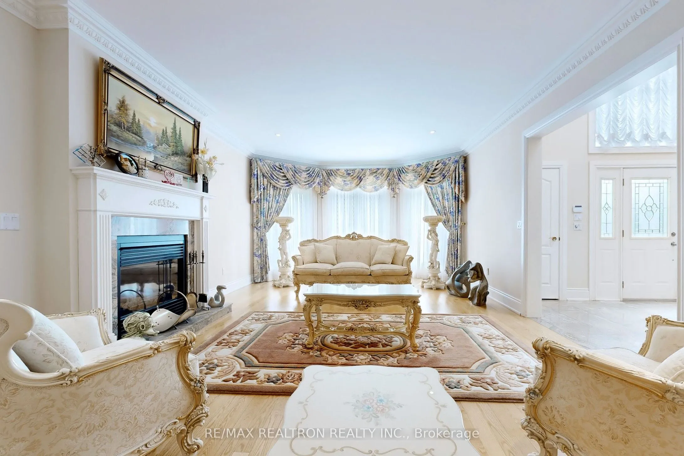 23 Kensington Drive, ON L4E 3M9