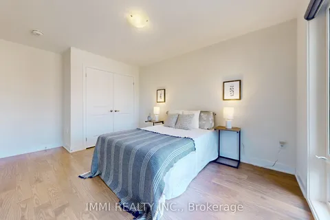 12 Badgerow Way, ON L4G 0Z4