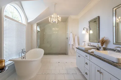 41 Greenvalley Circle, ON L3Y 4W1