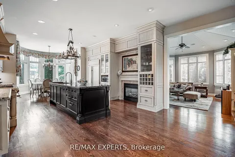 8 Alm Court, ON L4G 6W7