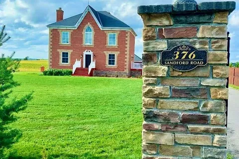 376 Sandford Road, ON L0C 1E0